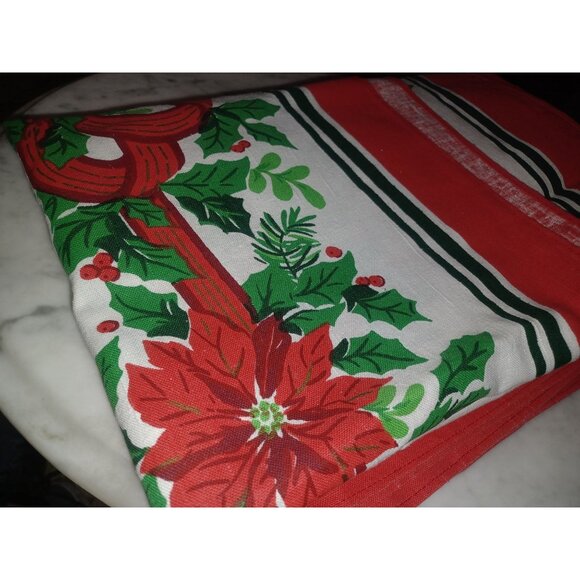 Poinsettia Table Cloth Rectangular About 84" x 59" White Red Green - Picture 2 of 3